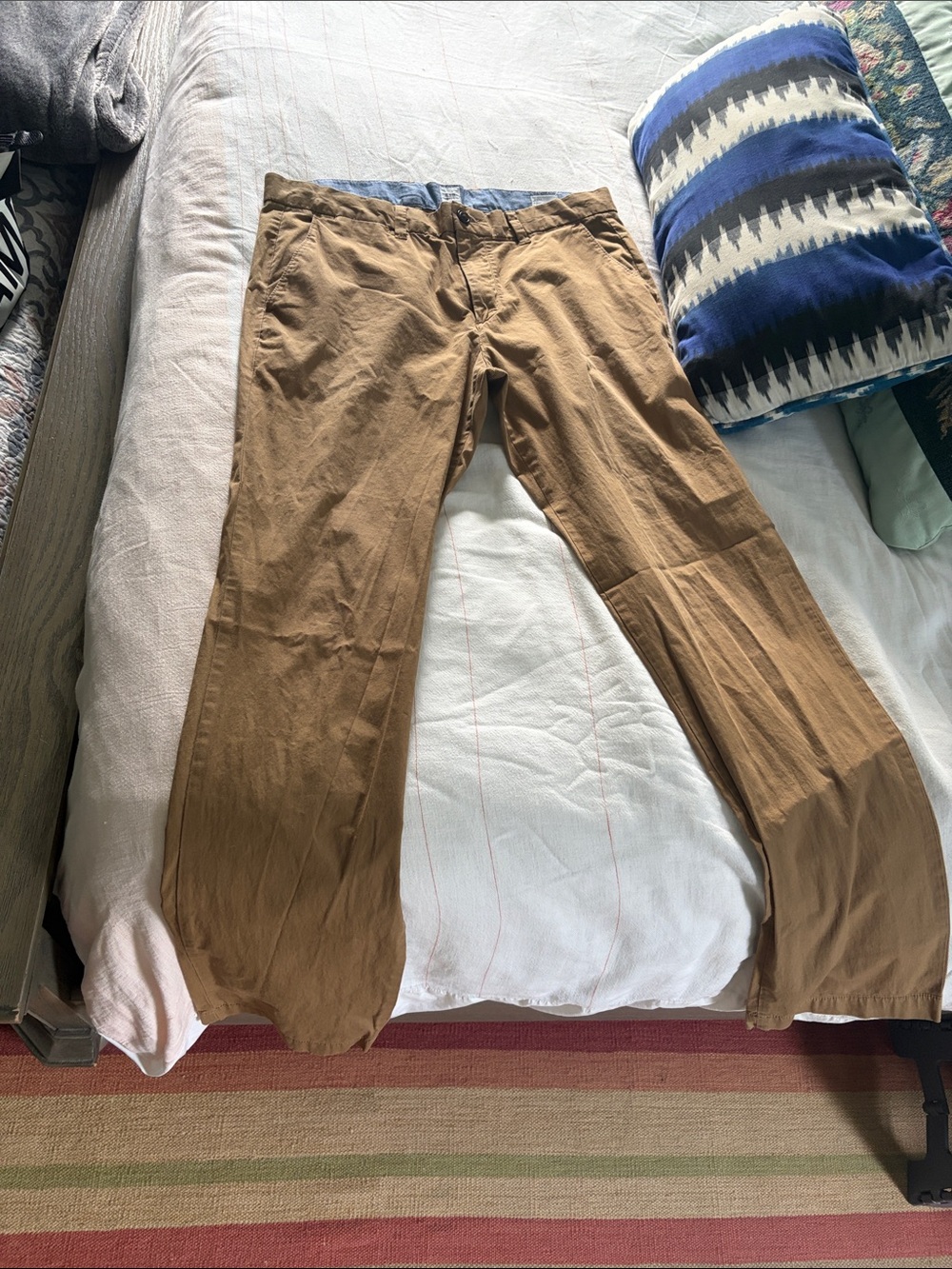 GAP Men's Tan Chino Pants